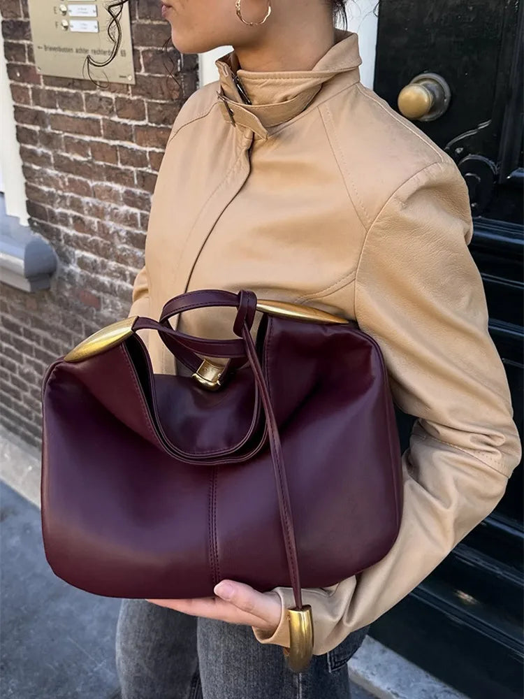 Bolsa Feminina de Ombro Minimalista com Detalhes Dourados - jw