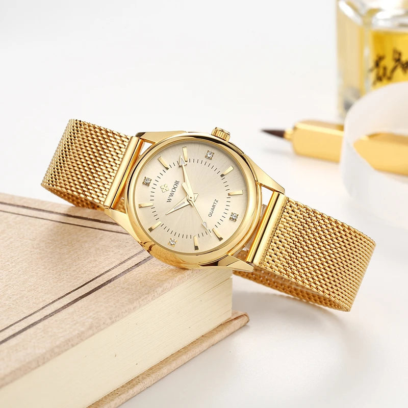 Relógio Feminino Dourado Wwoor com Pulseira de Aço Inoxidável
