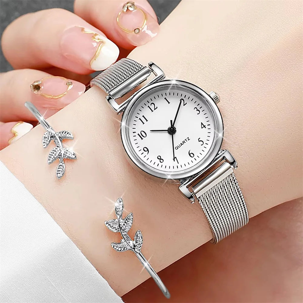 Relógio Feminino de Pulso com Pulseira Prateada