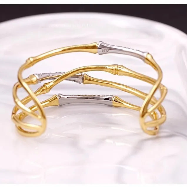 Bracelete Dourado Feminino com Detalhes em Strass Premium