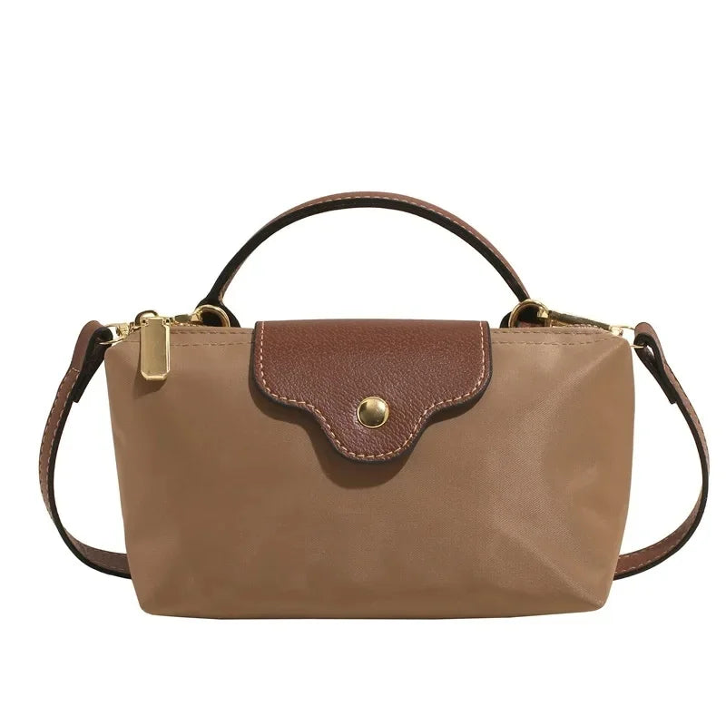 Mini Bolsa Feminina Tiracolo com Tampa Couro Marrom