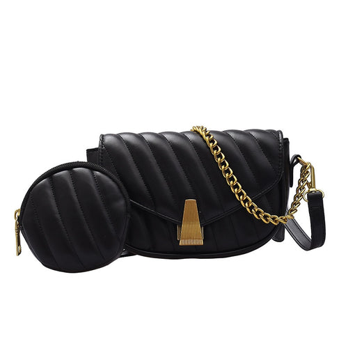 Bolsa Feminina Transversal Meia Lua com Corrente