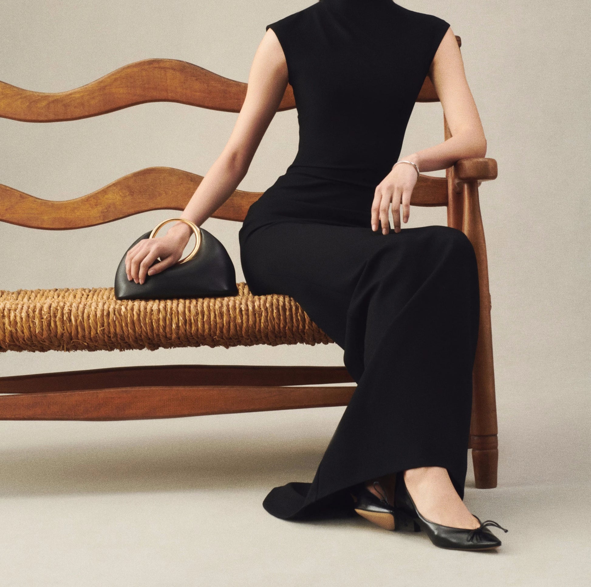 Bolsa Clutch Feminina com Alça Metálica Dourada