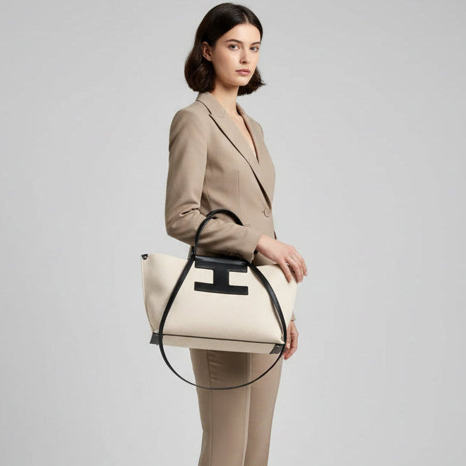 Bolsa Feminina Estruturada com Alça Dupla e Detalhe Frontal – Modelo Premium