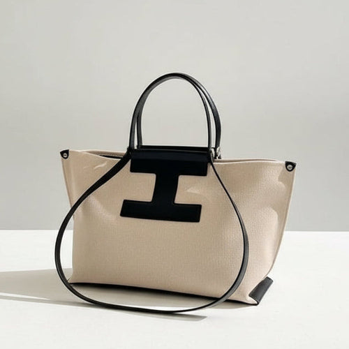 Bolsa Feminina Estruturada com Alça Dupla e Detalhe Frontal – Modelo Premium