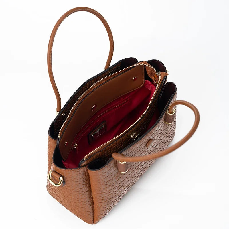 Bolsa Feminina Estruturada em Couro de Mão e Transversal