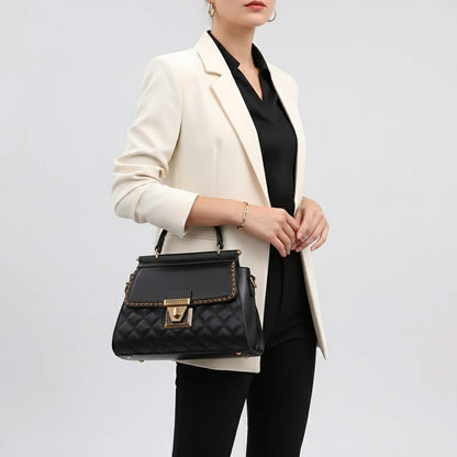 Bolsa Feminina Estruturada Preta com Alça Tiracolo e Detalhes Dourados