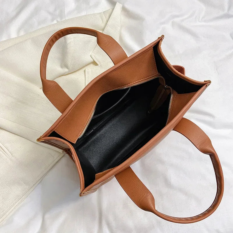 Bolsa Tote Feminina Estruturada em Couro