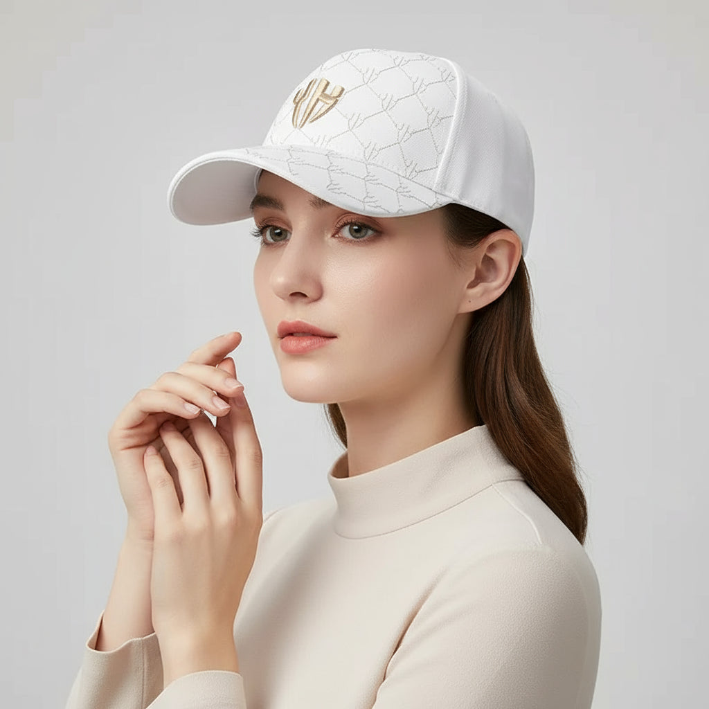 Boné Branco Bordado Dourado Masculino e Feminino