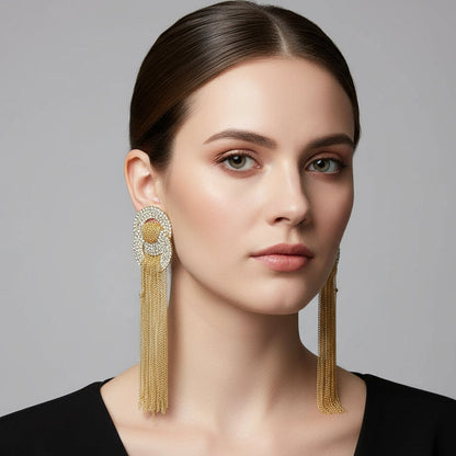 Brinco Longo Feminino Dourado com Correntes