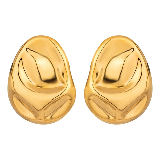 Brinco dourado feminino escultural com design moderno e acabamento premium