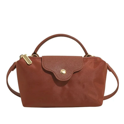 Mini Bolsa Feminina Tiracolo com Tampa Couro Marrom