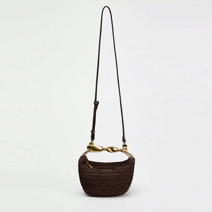 Bolsa Feminina de Mão em Palha com Alça Dourada
