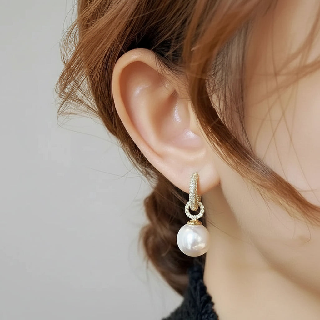 Brinco de Pérola com Zircônias – Banho Dourado Elegante