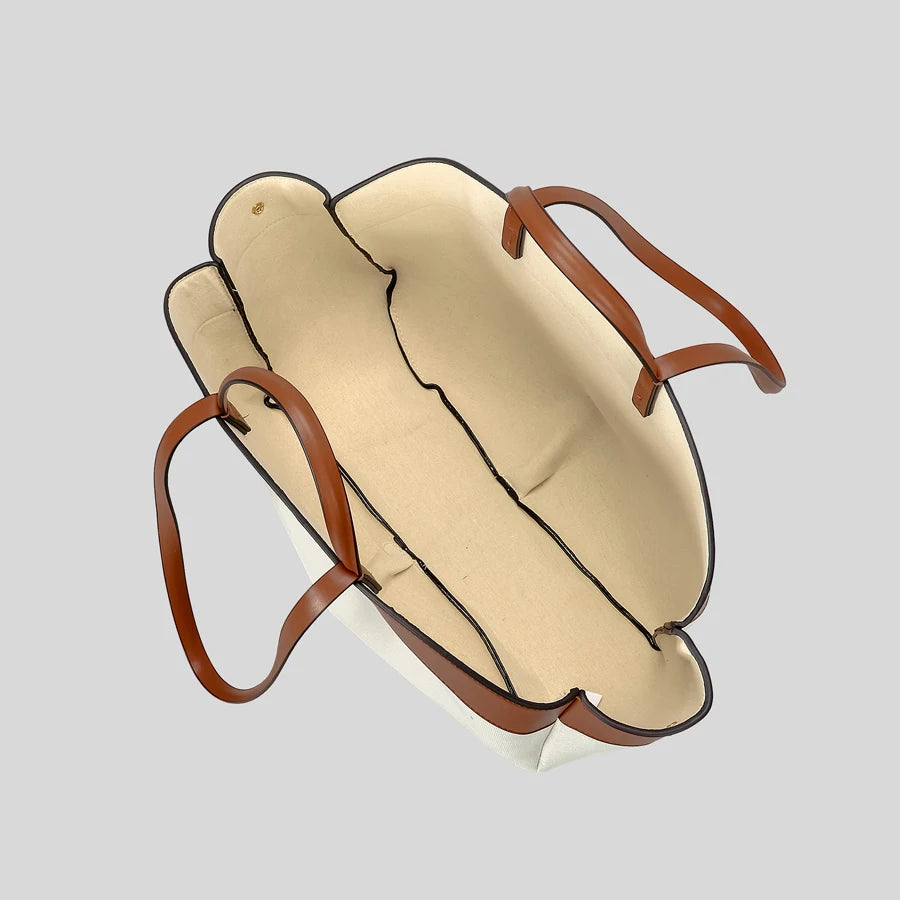 Bolsa Feminina Grande em Couro Carmela – Casual e Elegante