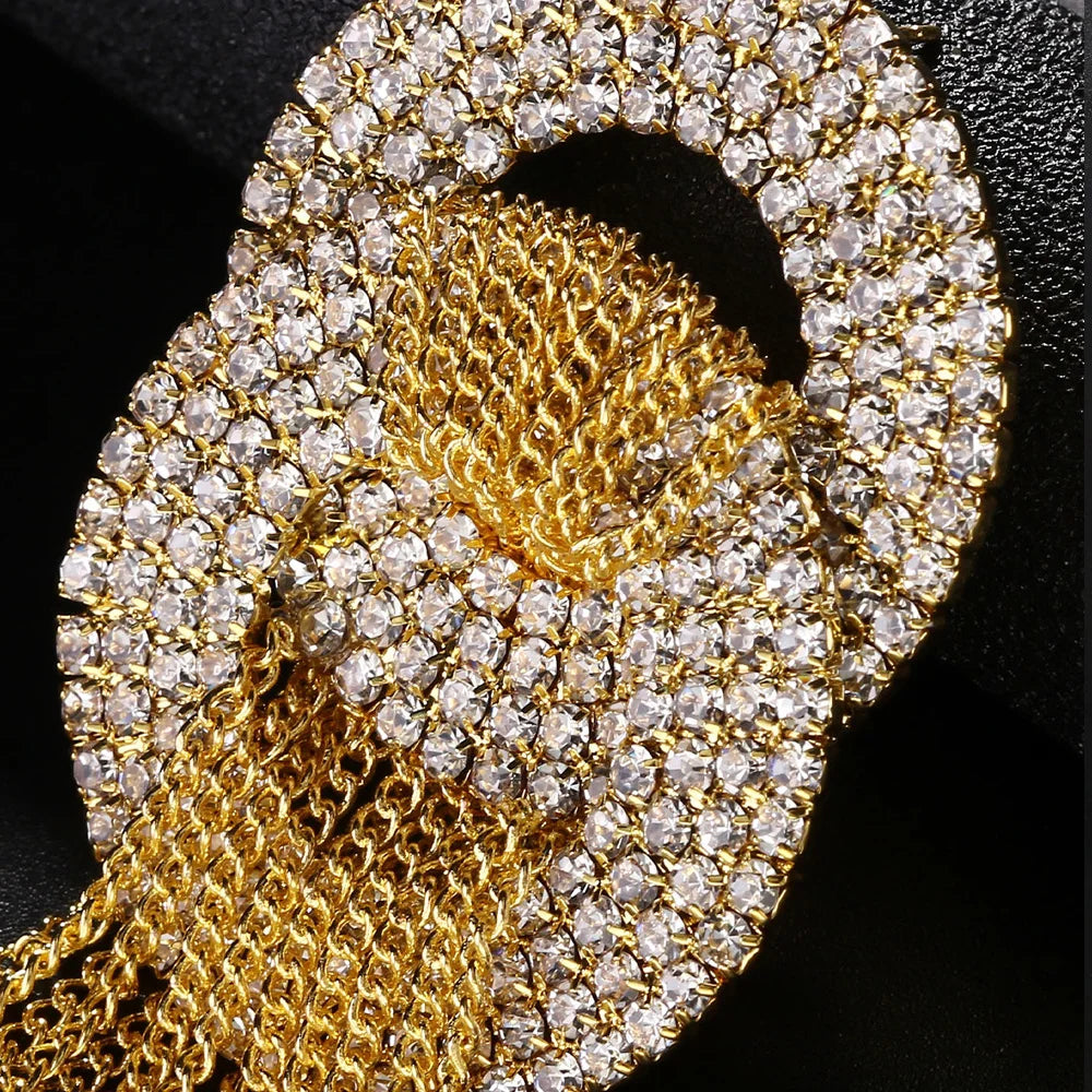 Brinco Longo Feminino Dourado com Correntes