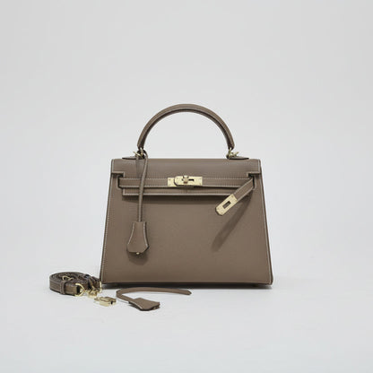 Bolsa Feminina de Couro Estruturada com Alça de Mão e Transversal