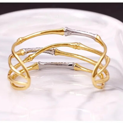 Bracelete Dourado Feminino com Detalhes em Strass Premium