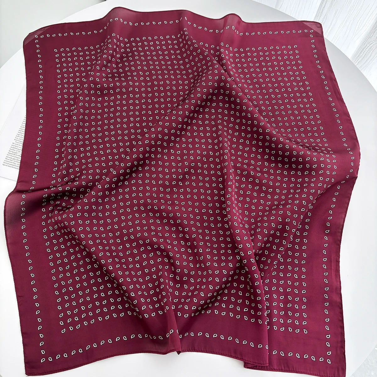 Lenço Feminino Quadrado Estampado Estilo Equestre