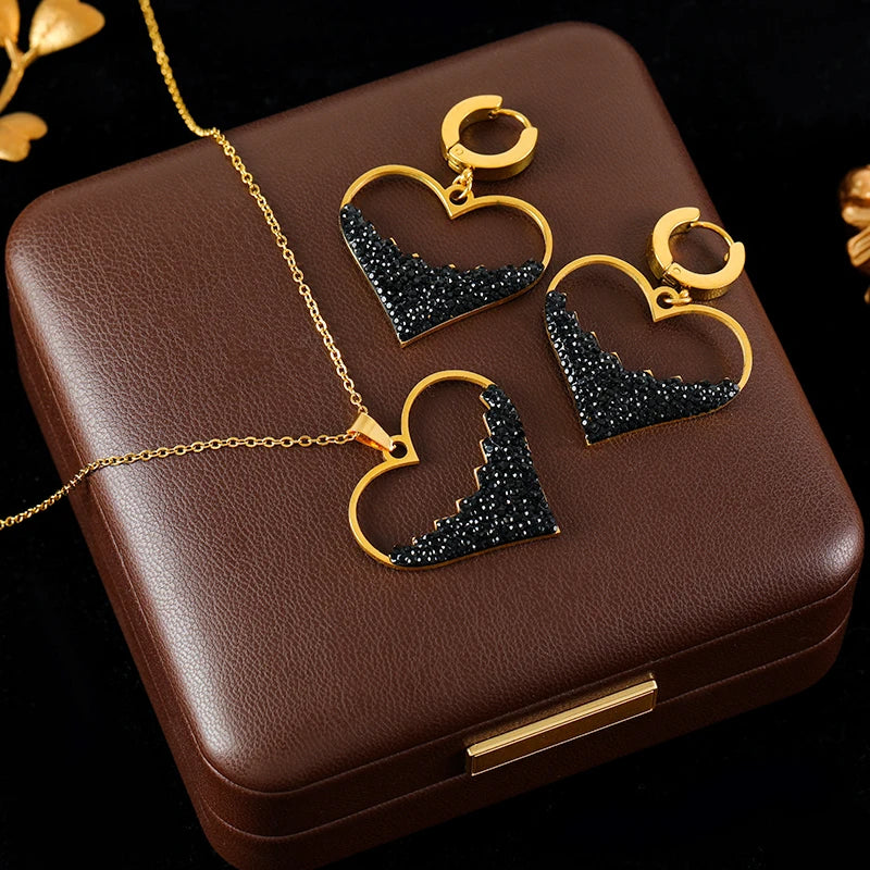 Conjunto Feminino de Colar e Brincos Banhados a Ouro de Coração