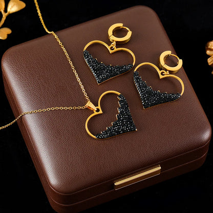 Conjunto Feminino de Colar e Brincos Banhados a Ouro de Coração