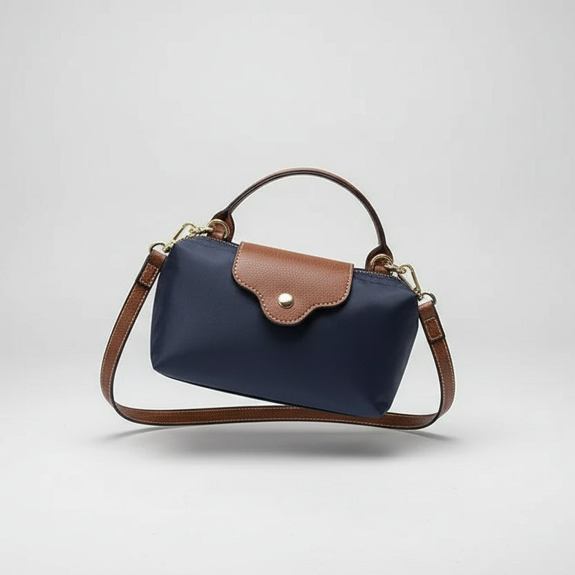 Mini Bolsa Feminina Tiracolo com Tampa Couro Marrom