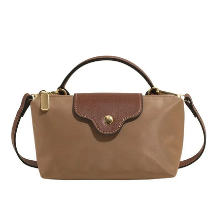Mini Bolsa Feminina Tiracolo com Tampa Couro Marrom