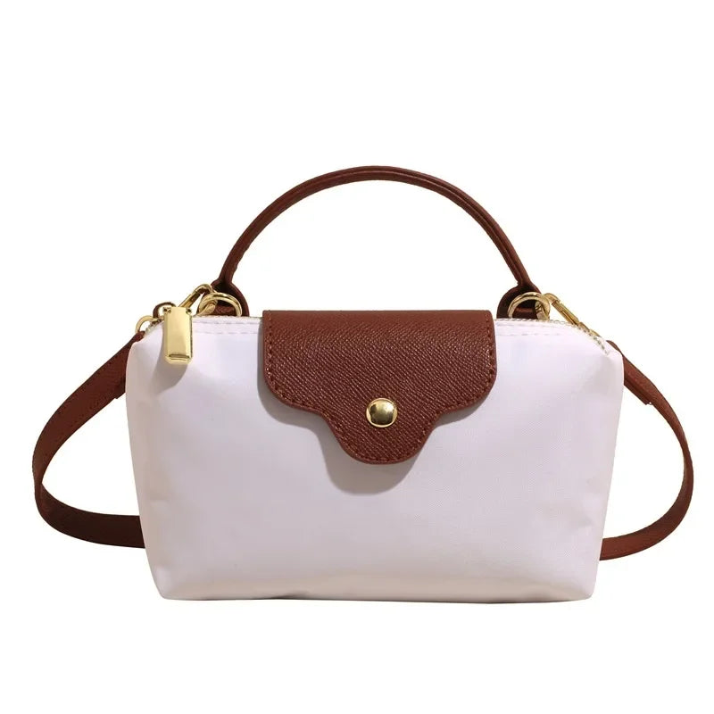 Mini Bolsa Feminina Tiracolo com Tampa Couro Marrom