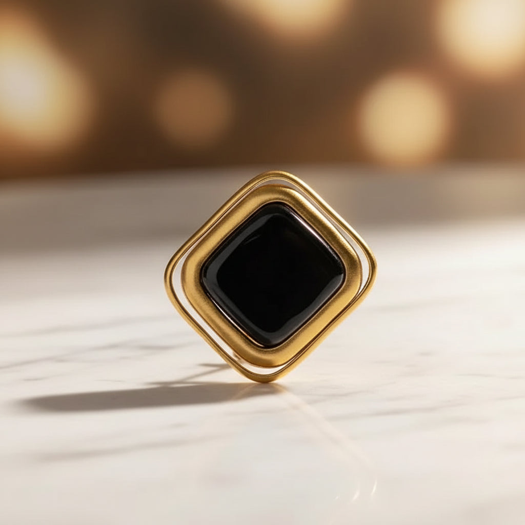 Brinco Feminino Dourado Quadrado com Pedra Camila