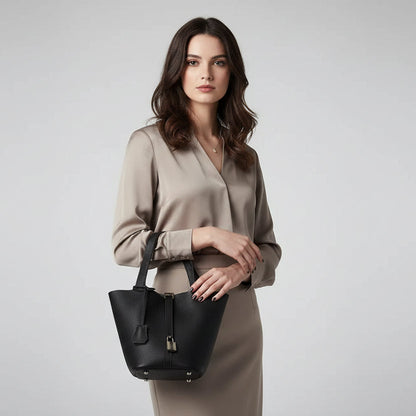 Bolsa Feminina Estruturada com Alça de Mão
