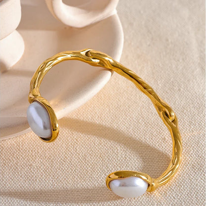 Bracelete Feminino Dourado com Pérolas Premium