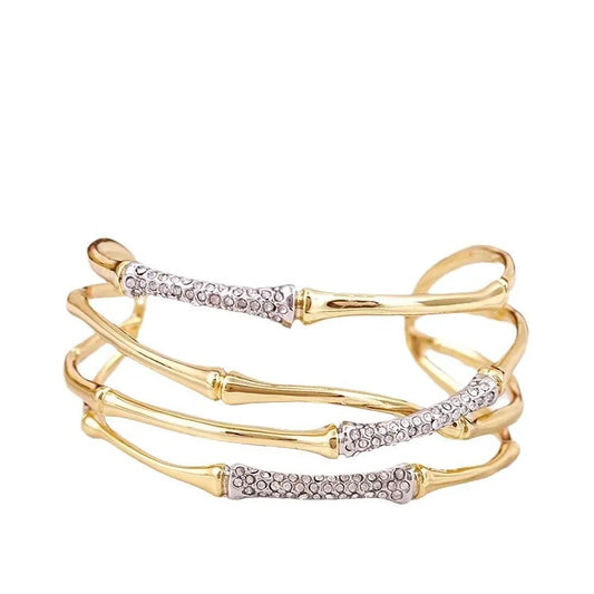 Bracelete Dourado Feminino com Detalhes em Strass Premium
