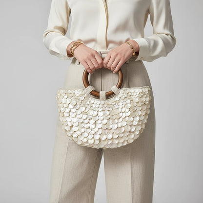 Bolsa feminina com paetês e alça de madeira natural estilo artesanal premium